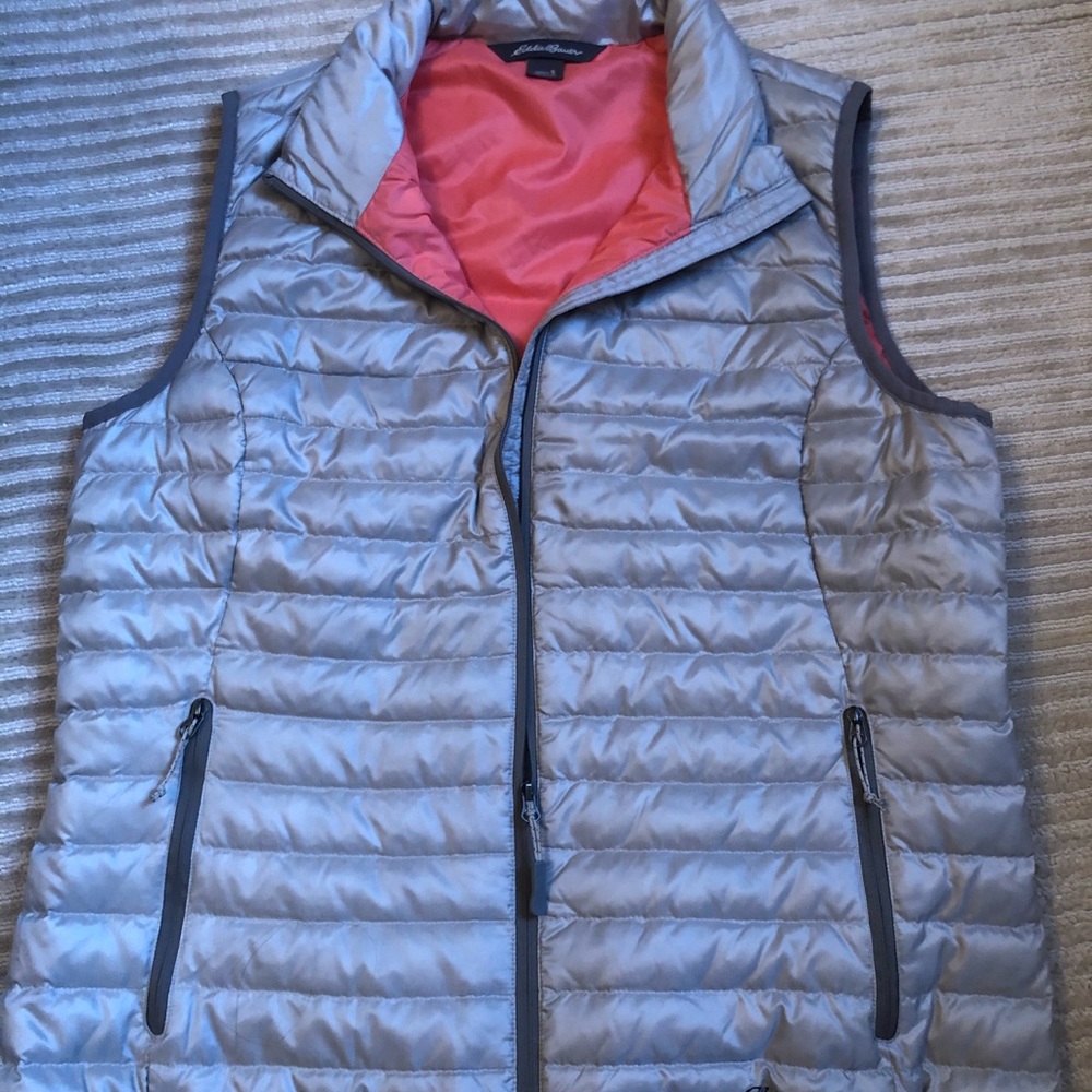 Eddie Bauer down vest size small